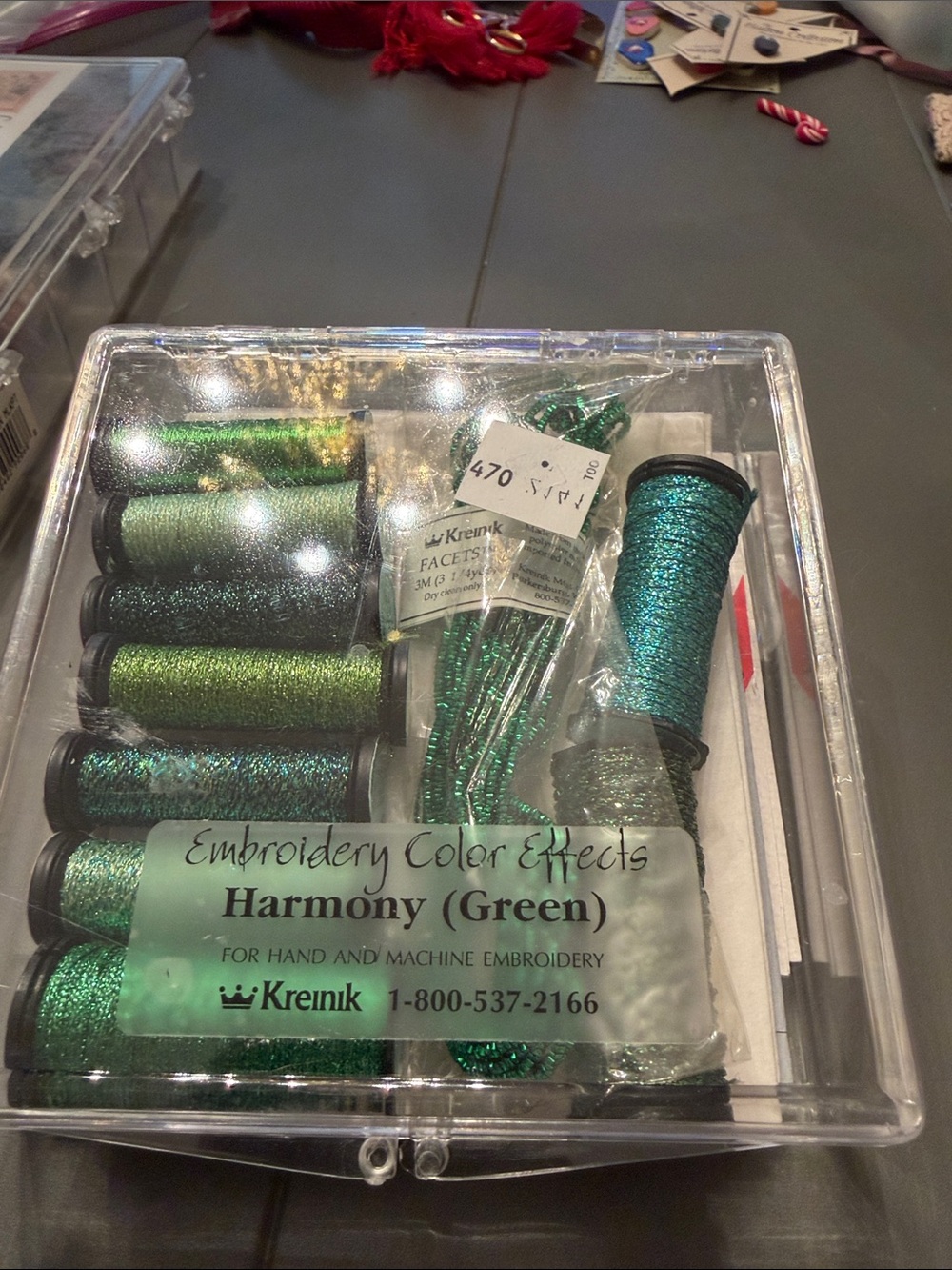 Kreinik Metallic Thread Harmony Collection  (green) colorway. 🐈‍⬛